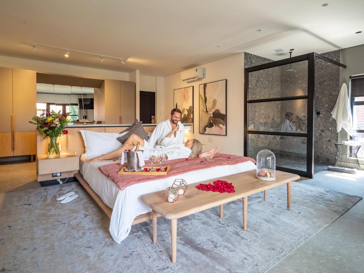 Menlyn Boutique Hotel Pretoria Exterior photo A suite at the hotel