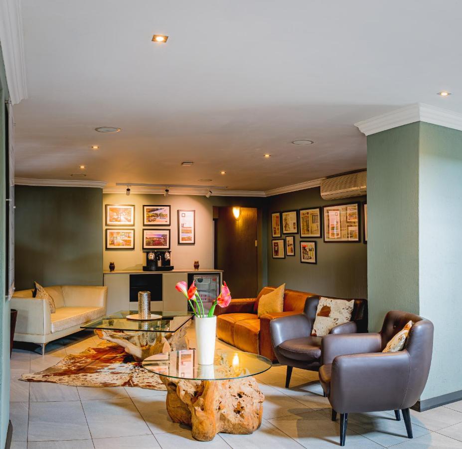 Menlyn Boutique Hotel Pretoria Exterior photo The interior of the hotel
